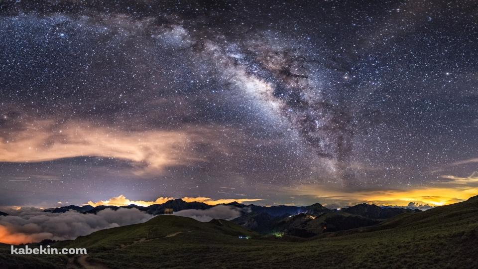 丘陵地帯と満天の星空 / 絶景 / 4Kの壁紙(960px x 540px) 高画質 PC・デスクトップ用
