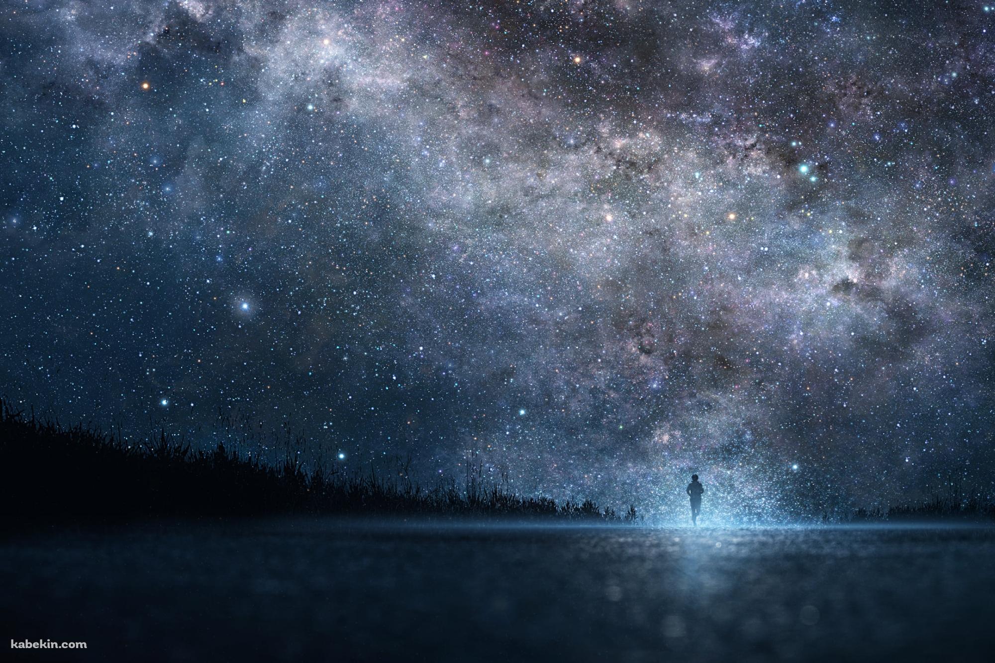 満天の星空の下、ロードワークする男性の壁紙(2000px x 1333px) 高画質 PC・デスクトップ用