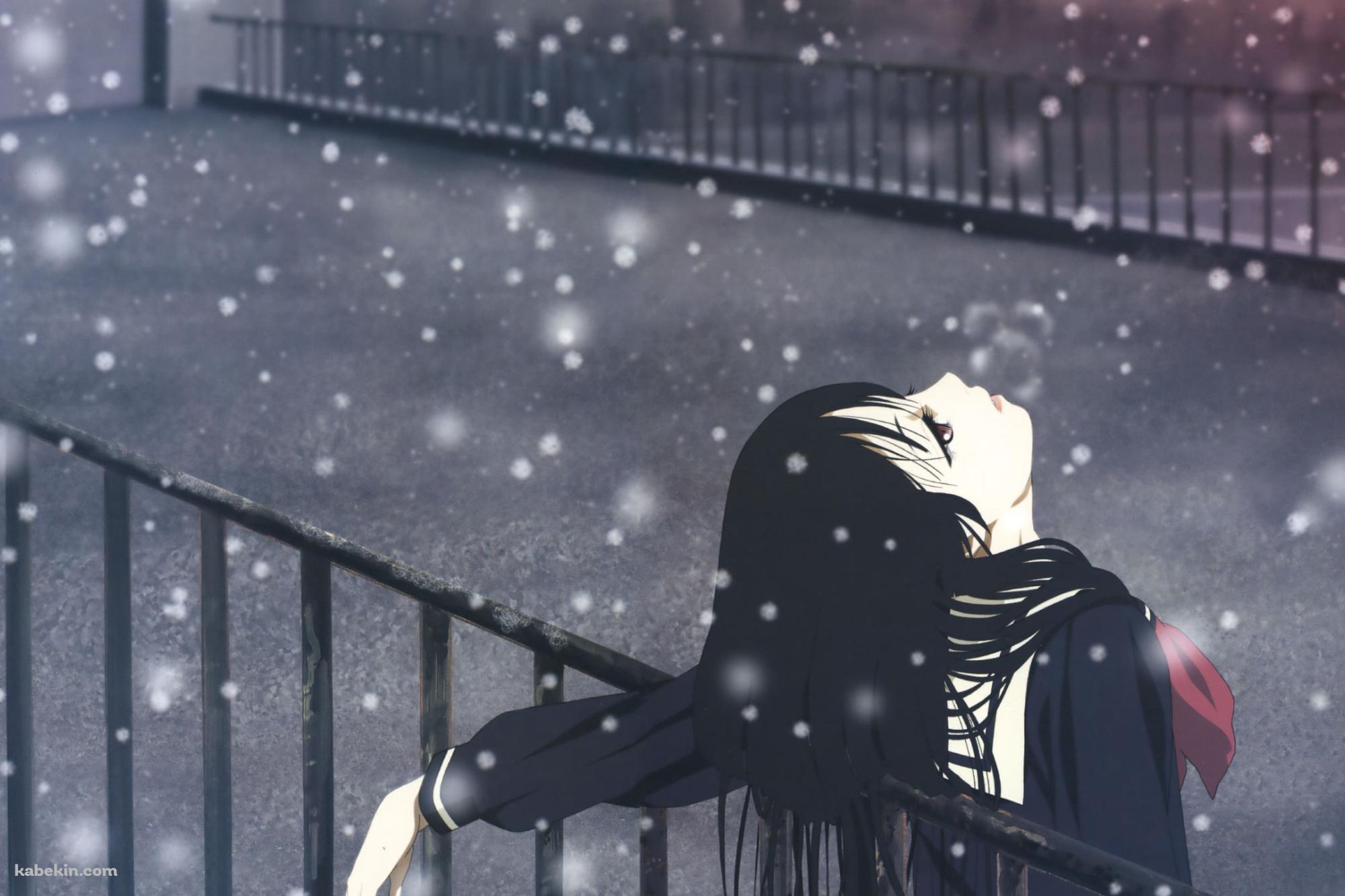 雪が降る屋上で手摺にもたれて上を見上げる閻魔あい / 地獄少女の壁紙(2000px x 1333px) 高画質 PC・デスクトップ用