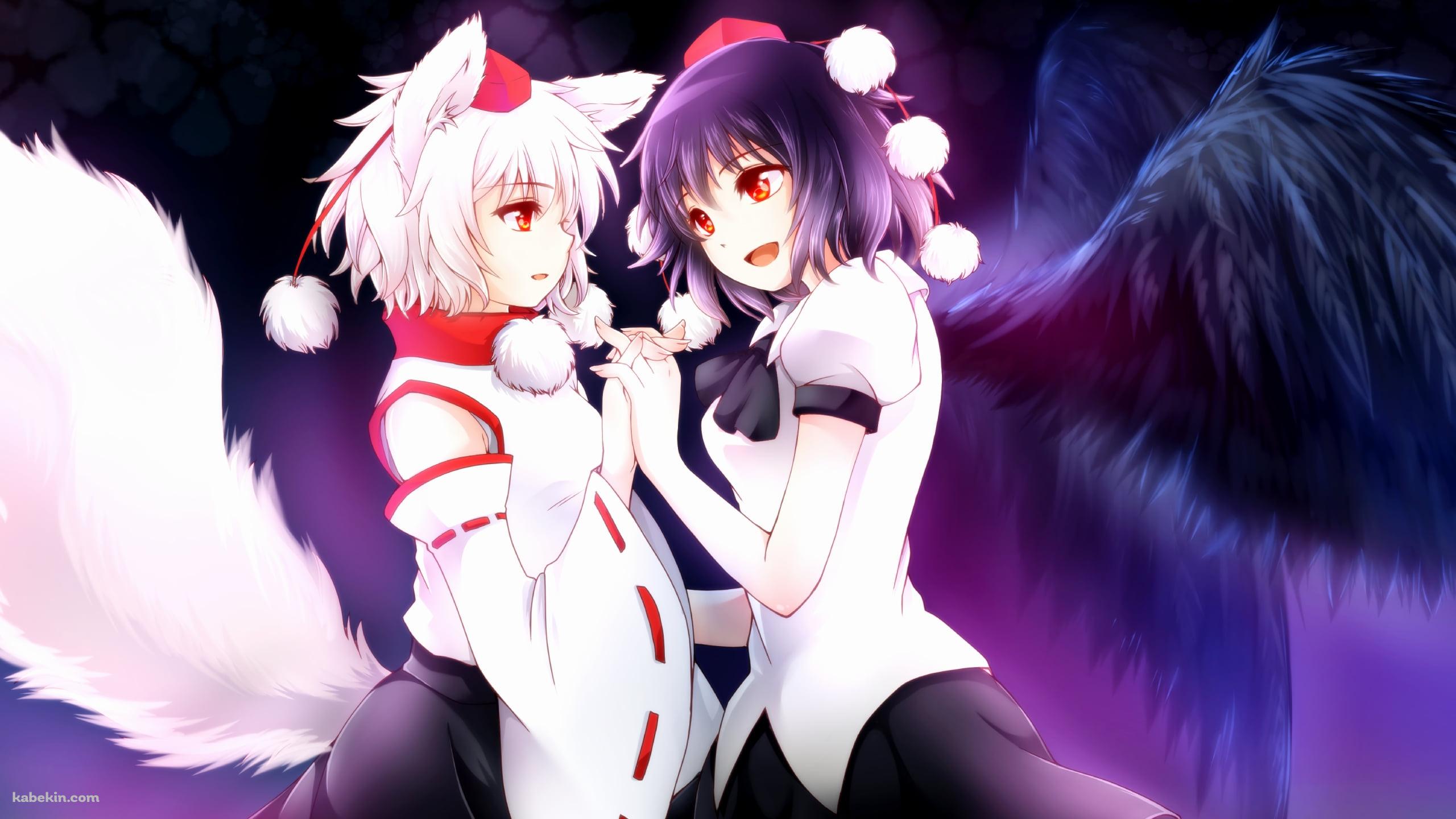 両手を合わせる射命丸文と犬走椛 / 東方の壁紙(2560px x 1440px) 高画質 PC・デスクトップ用
