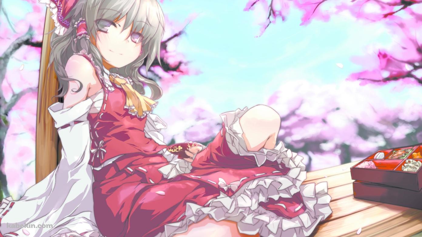 木の柱にもたれてこちらを見つめる博麗霊夢 / 東方の壁紙(1391px x 783px) 高画質 PC・デスクトップ用