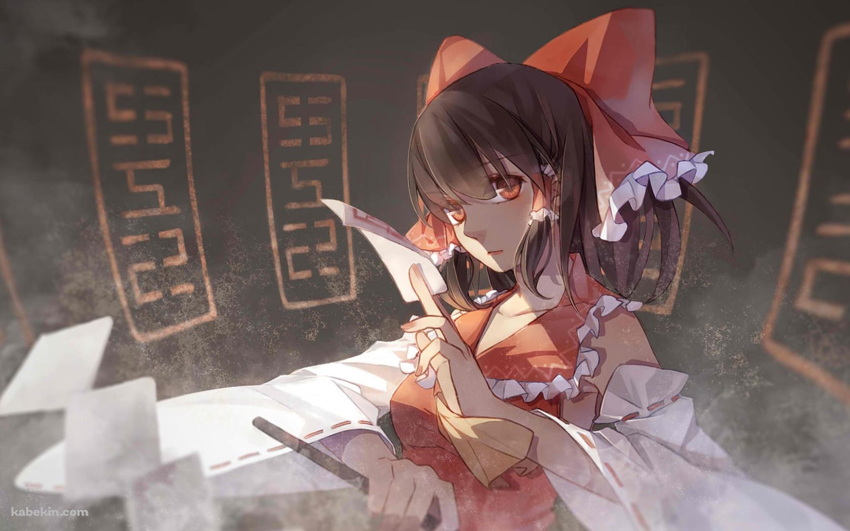左手にお札を持つかっこいい博麗霊夢 / 東方の壁紙(1680px x 1050px) 高画質 PC・デスクトップ用