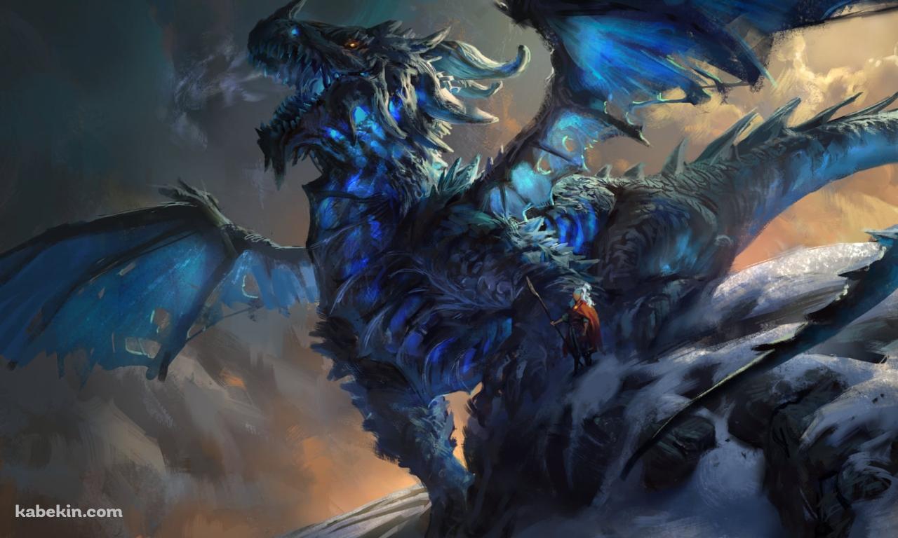 青く光るドラゴンと鋭利な武器を持つ長髪の男の壁紙(1280px x 768px) 高画質 PC・デスクトップ用