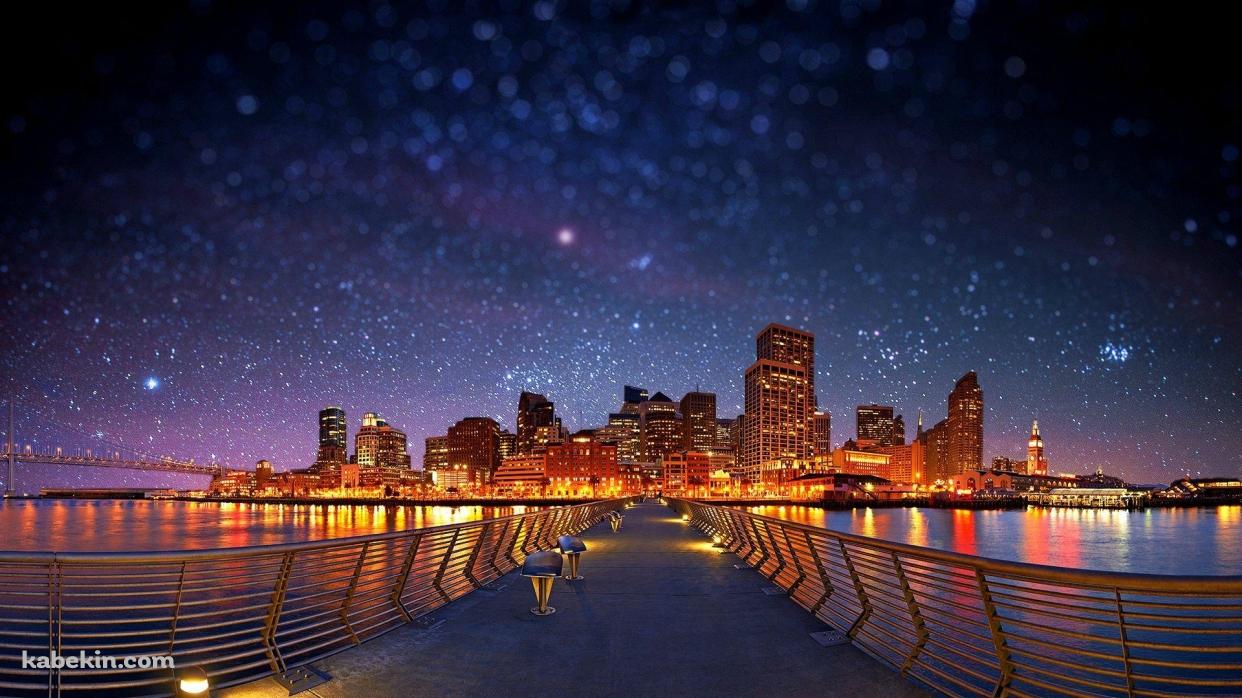 夜の都市につながる橋 / 星空 / 絶景の壁紙(1242px x 698px) 高画質 PC・デスクトップ用