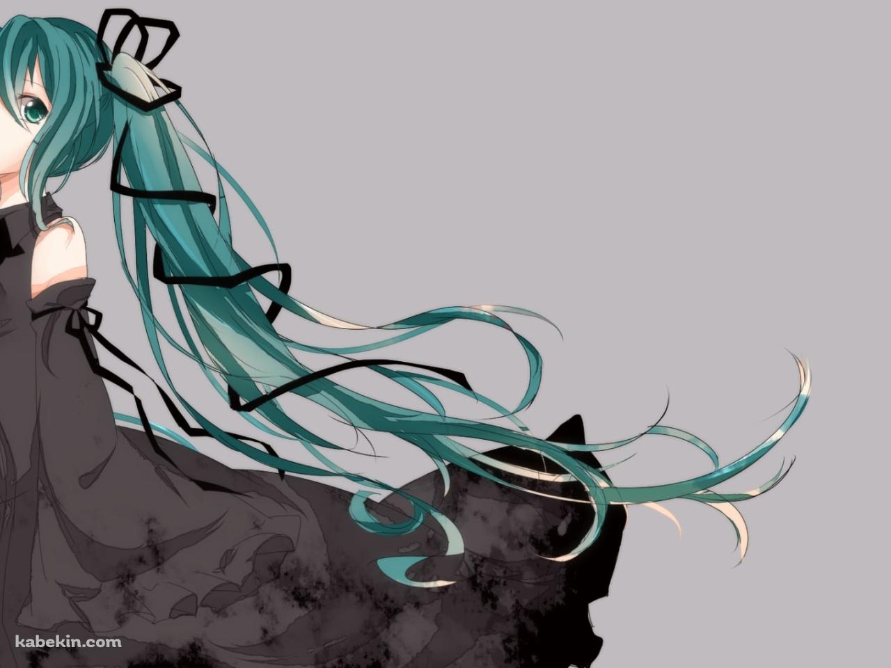 こちらを見つめる黒いドレスを着た初音ミク / ボーカロイドの壁紙(1280px x 960px) 高画質 PC・デスクトップ用