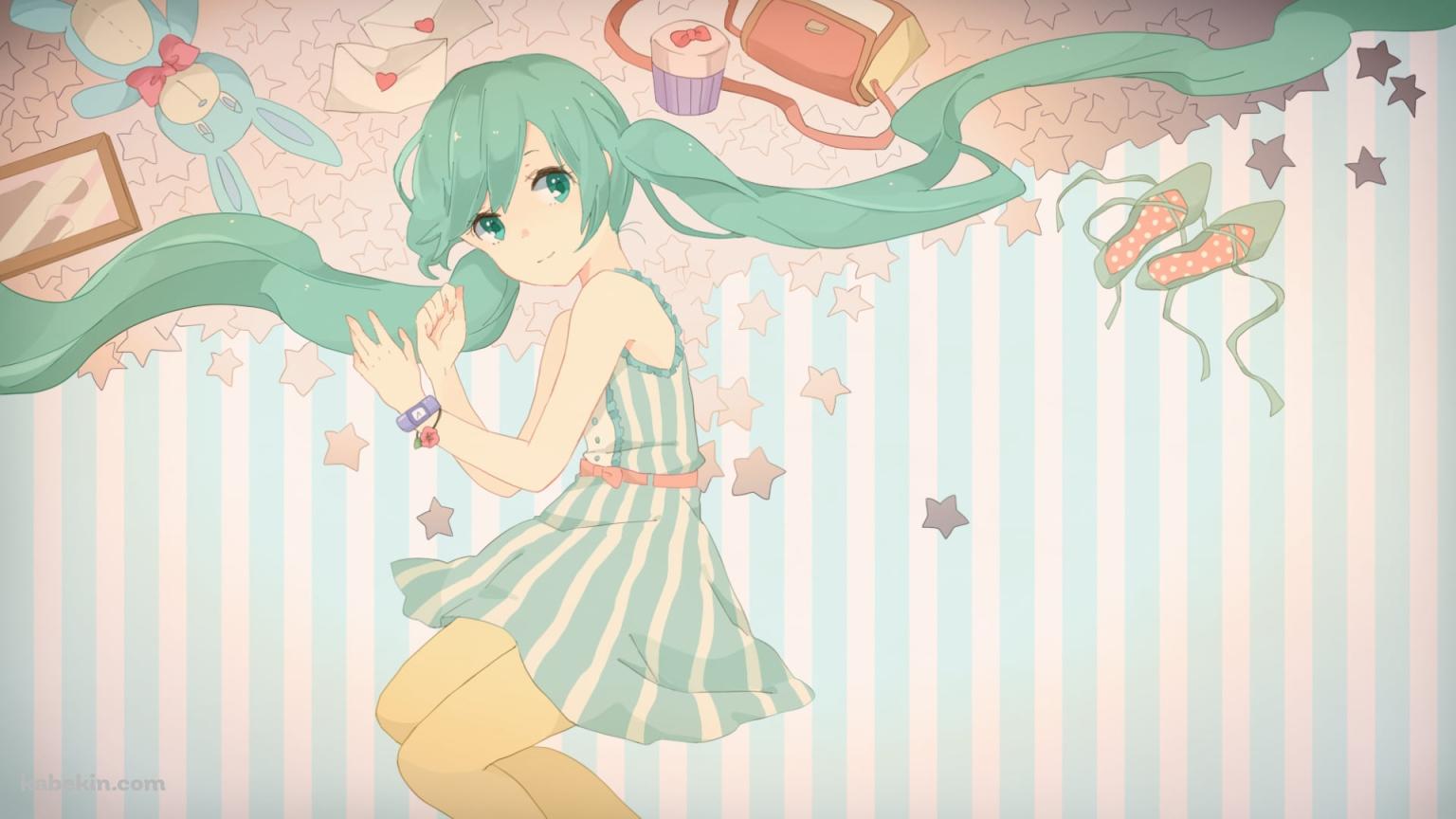 ポップなタッチで描かれている初音ミク / 便箋 / 兎のぬいぐるみ / 緑の靴 / 鏡 / ピンクのバッグ / ボカロの壁紙(1536px x 864px) 高画質 PC・デスクトップ用