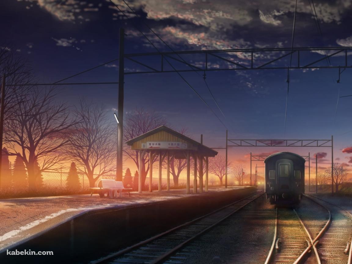 夕暮れ時、停車している電車 / 無人の駅の壁紙(1152px x 864px) 高画質 PC・デスクトップ用