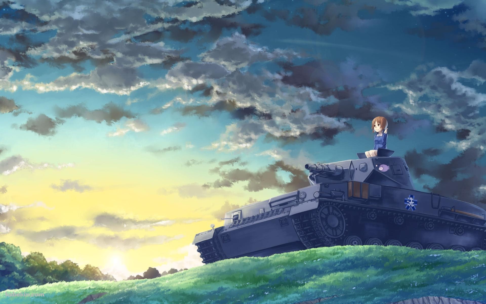 戦車の上に乗る西住みほ / 緑の丘 / ガールズ&パンツァーの壁紙(1920px x 1200px) 高画質 PC・デスクトップ用