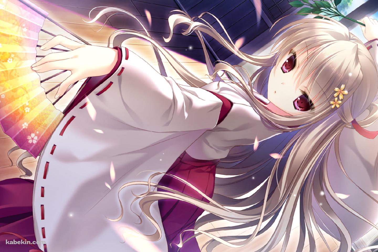 扇子を持つ南須原 雛菊 / キミへ贈る、ソラの花の壁紙(1440px x 960px) 高画質 PC・デスクトップ用
