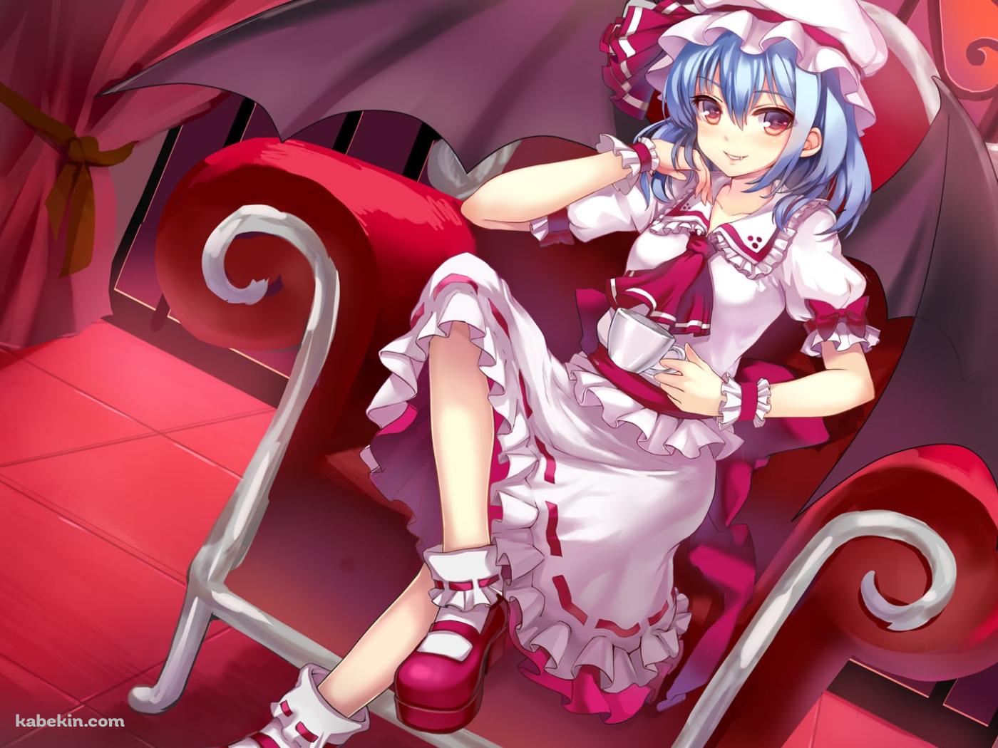 赤い椅子に座り微笑むレミリア・スカーレット / 東方の壁紙(1400px x 1050px) 高画質 PC・デスクトップ用