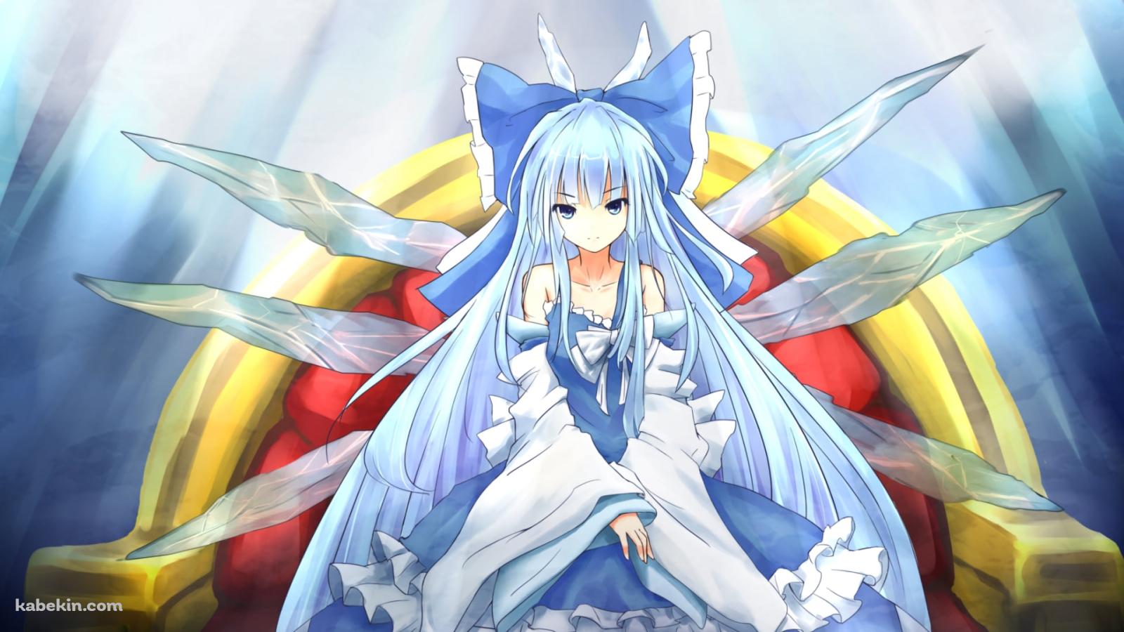 赤と黄色の玉座に座るチルノ / 東方の壁紙(1600px x 900px) 高画質 PC・デスクトップ用