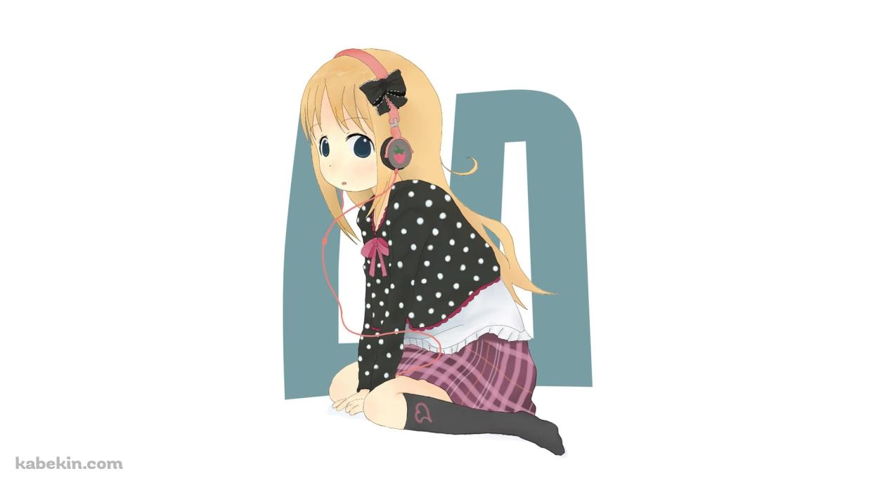 ピンクのヘッドフォンで音楽を聴くアナ・コッポラ / 苺ましまろの壁紙(1242px x 698px) 高画質 PC・デスクトップ用