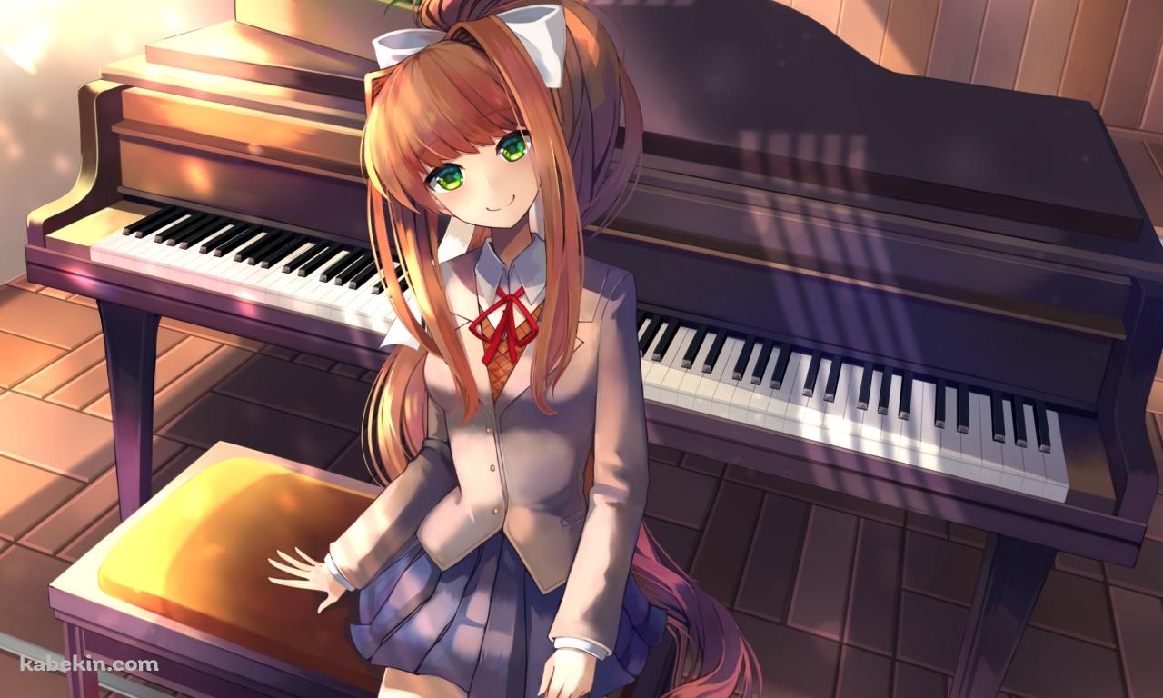ピアノの椅子に座り微笑むモニカ / ドキドキ文芸部!の壁紙(1280px x 768px) 高画質 PC・デスクトップ用