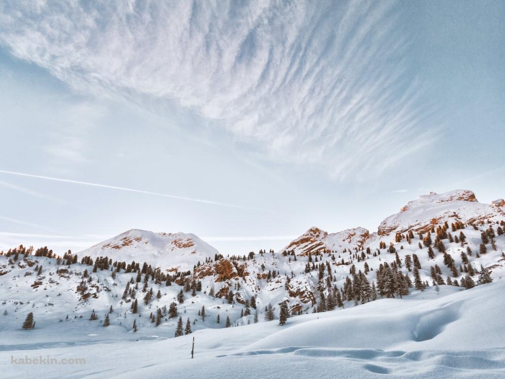 冬の雪山の風景 / 4Kの壁紙(1024px x 768px) 高画質 PC・デスクトップ用