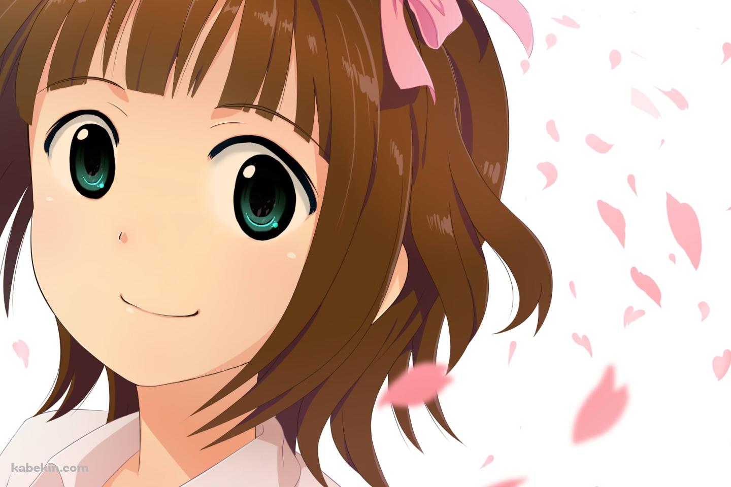 桜の花びらとピンクのリボンを頭につけた天海春香 / アイドルマスターの壁紙(1440px x 960px) 高画質 PC・デスクトップ用