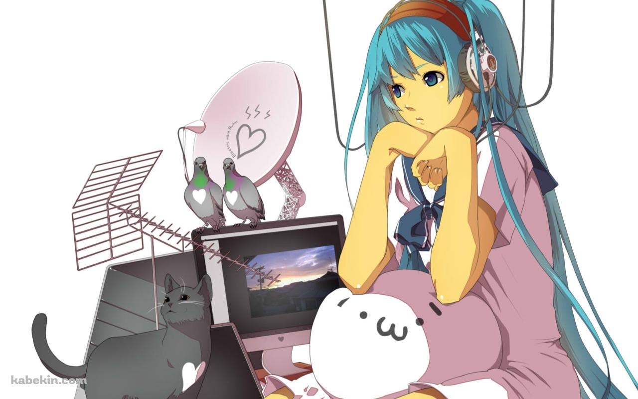 正座する初音ミク / ヘッドフォン / ハートマークが描かれたテレビのアンテナ / 鳩 / 黒い猫 / モナ―のクッション / ボカロの壁紙(1280px x 800px) 高画質 PC・デスクトップ用