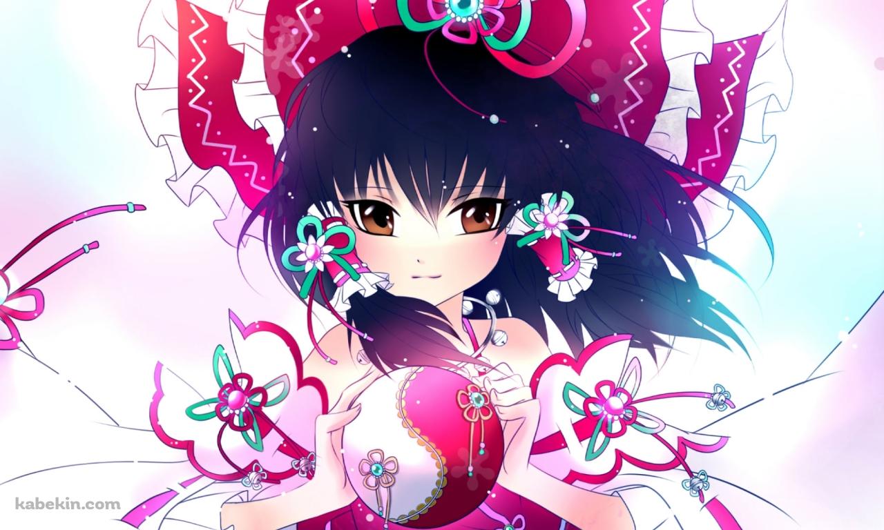 ピンクと白の毬を持つ博麗霊夢 / 東方の壁紙(1280px x 768px) 高画質 PC・デスクトップ用
