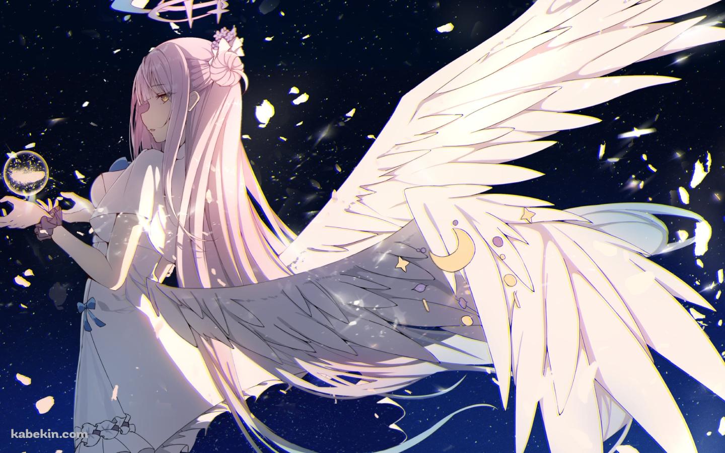 星空とこちらを見つめる白い翼が生えた聖園ミカ / ブルアカの壁紙(1440px x 900px) 高画質 PC・デスクトップ用