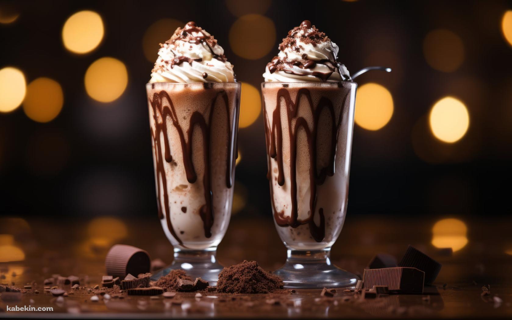 2つ並んだ美味しそうなチョコレートパフェの壁紙(1680px x 1050px) 高画質 PC・デスクトップ用