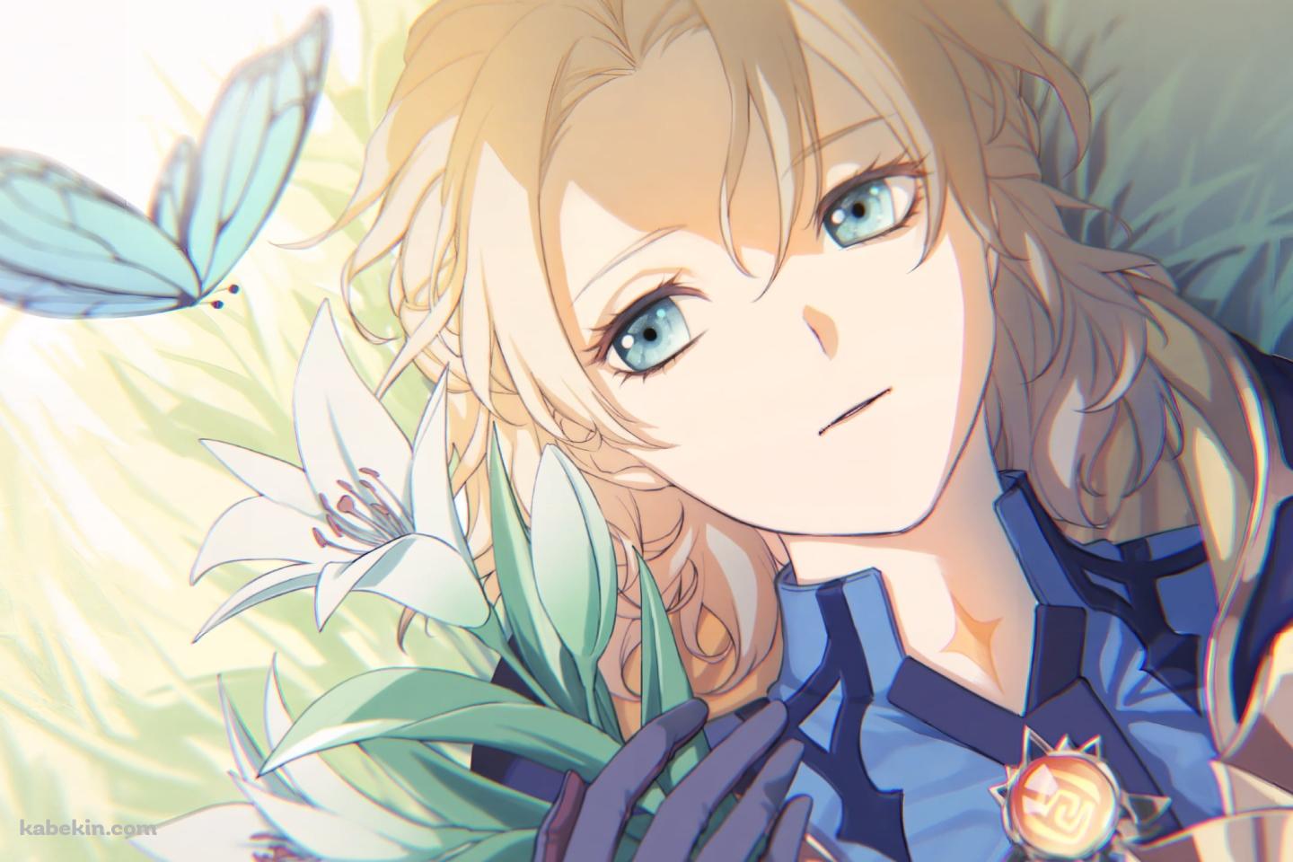 白い百合の花を持ちながら青い蝶を見つめるアルベド / 原神の壁紙(1440px x 960px) 高画質 PC・デスクトップ用