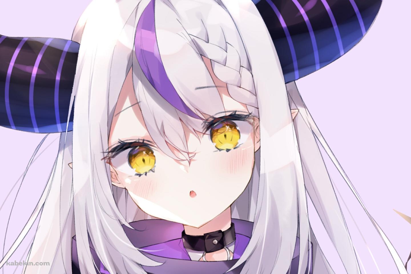 黄色い瞳でこちらを見つめるラプラス・ダークネス / La+ Darkness / ホロライブ / バーチャルYouTuber / Vtuberの壁紙(1440px x 960px) 高画質 PC・デスクトップ用