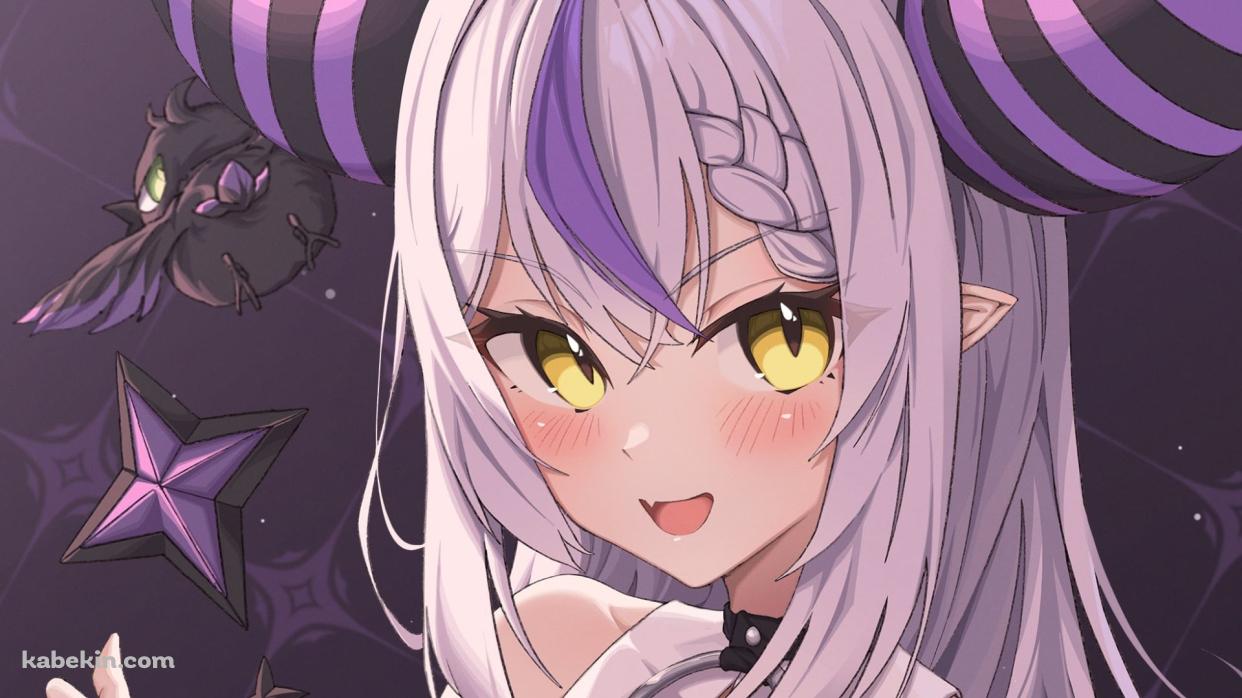 頬を赤らめた笑顔のラプラス・ダークネス / La+ Darkness / ホロライブ / バーチャルYouTuber / Vtuberの壁紙(1242px x 698px) 高画質 PC・デスクトップ用
