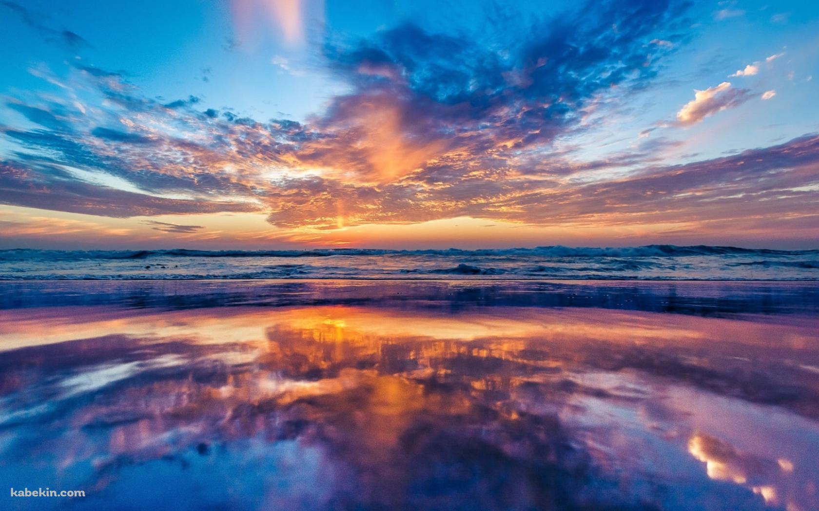 日没の綺麗な海の壁紙(1680px x 1050px) 高画質 PC・デスクトップ用