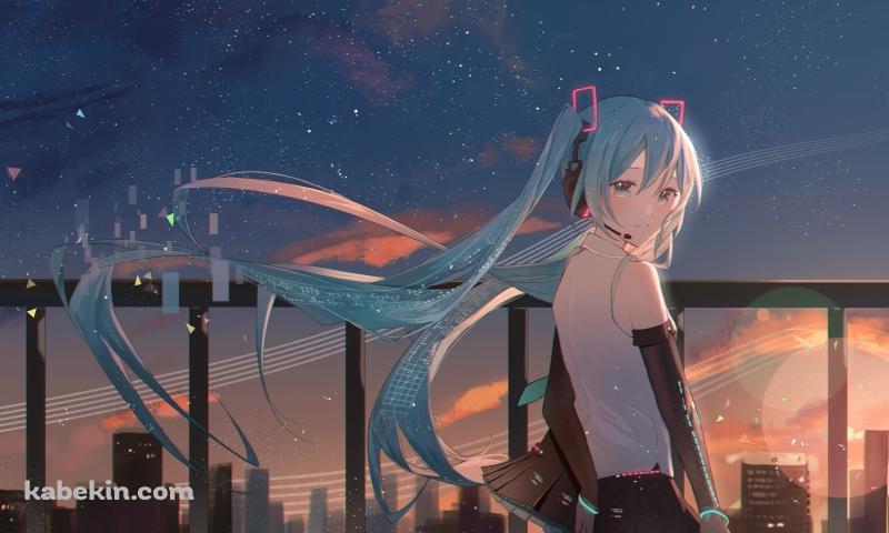 夜の街のビルと振り返る初音ミク / ボカロの壁紙(800px x 480px) 高画質 PC・デスクトップ用