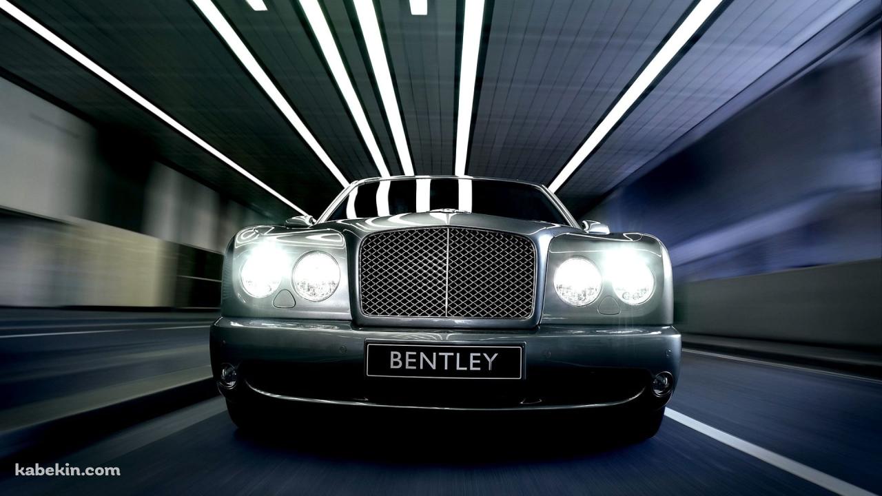 トンネル内を走行する黒のベントレー・アルナージ / Bentley Arnageの壁紙(1280px x 720px) 高画質 PC・デスクトップ用
