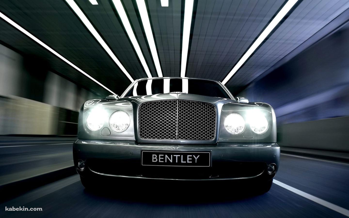 トンネル内を走行する黒のベントレー・アルナージ / Bentley Arnageの壁紙(1440px x 900px) 高画質 PC・デスクトップ用
