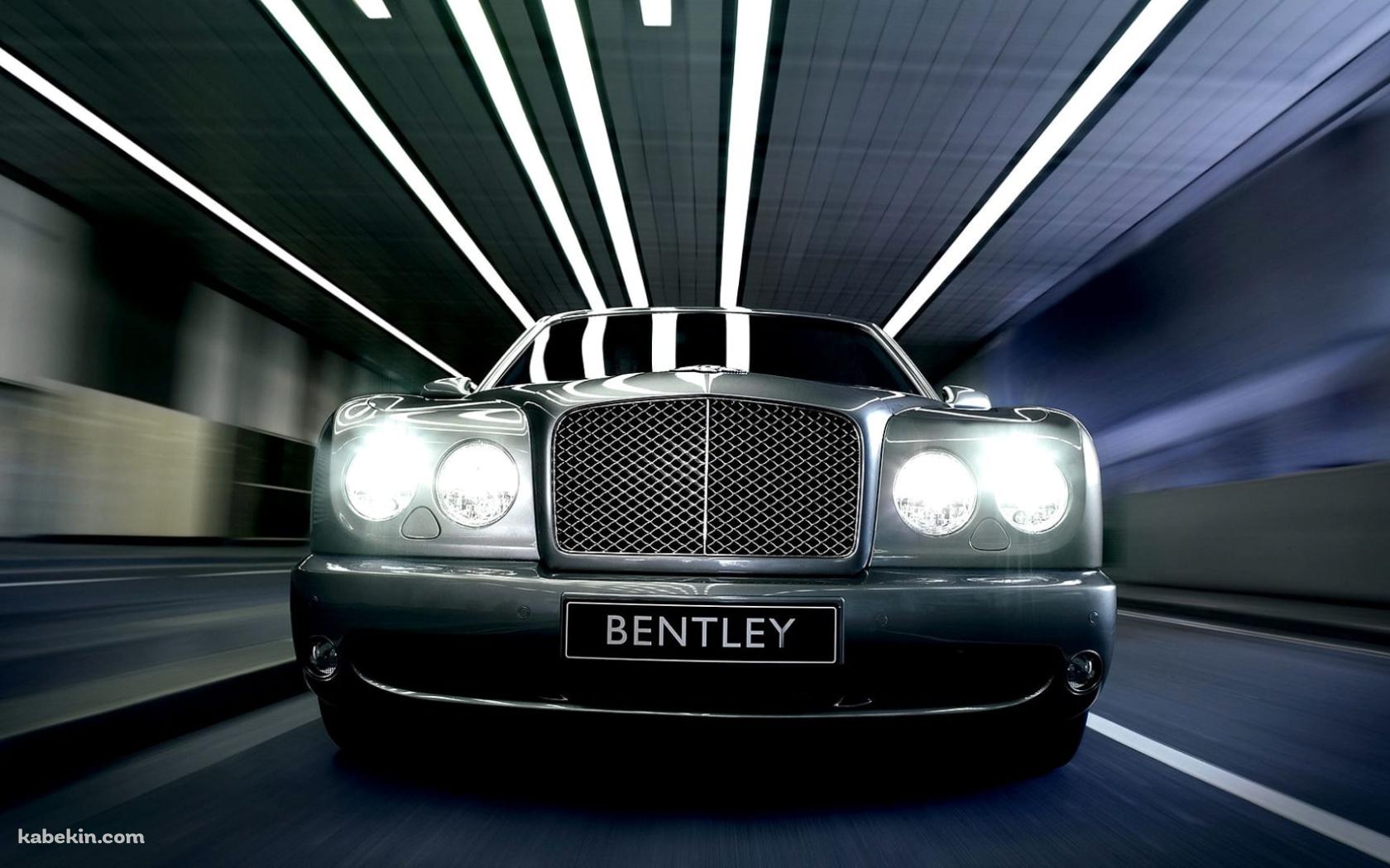トンネル内を走行する黒のベントレー・アルナージ / Bentley Arnageの壁紙(1680px x 1050px) 高画質 PC・デスクトップ用
