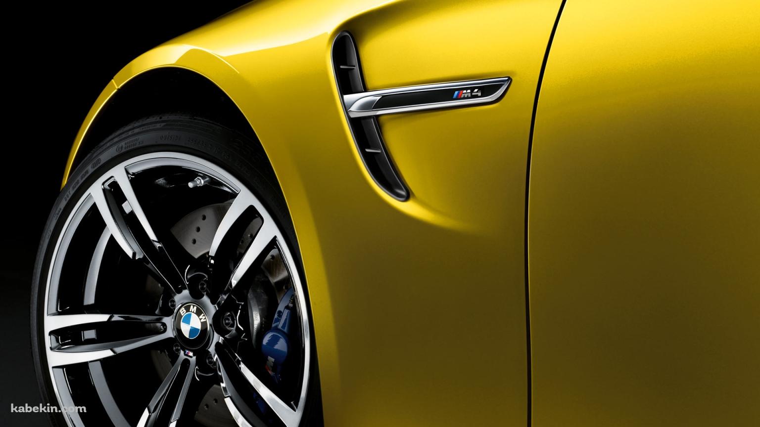 黄色いBMW M4 クーペの壁紙(1536px x 864px) 高画質 PC・デスクトップ用
