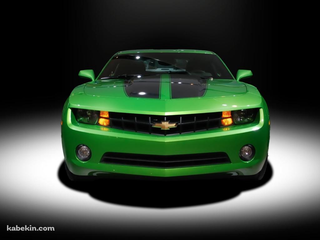 緑のシボレーコルベット / 正面 / Green Chevroletの壁紙(1024px x 768px) 高画質 PC・デスクトップ用