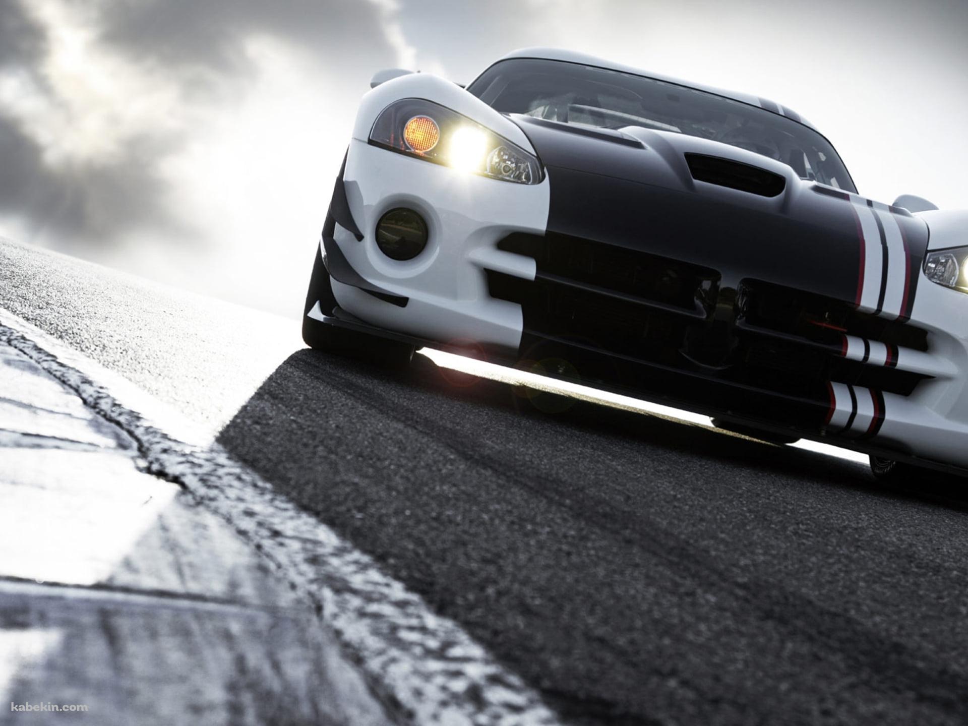 白・黒のかっこいいダッジ バイパー / Dodge Viperの壁紙(1920px x 1440px) 高画質 PC・デスクトップ用