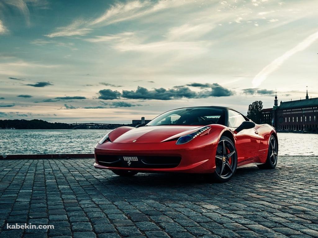 波止場に停まる赤いフェラーリ / イタリアの壁紙(1024px x 768px) 高画質 PC・デスクトップ用