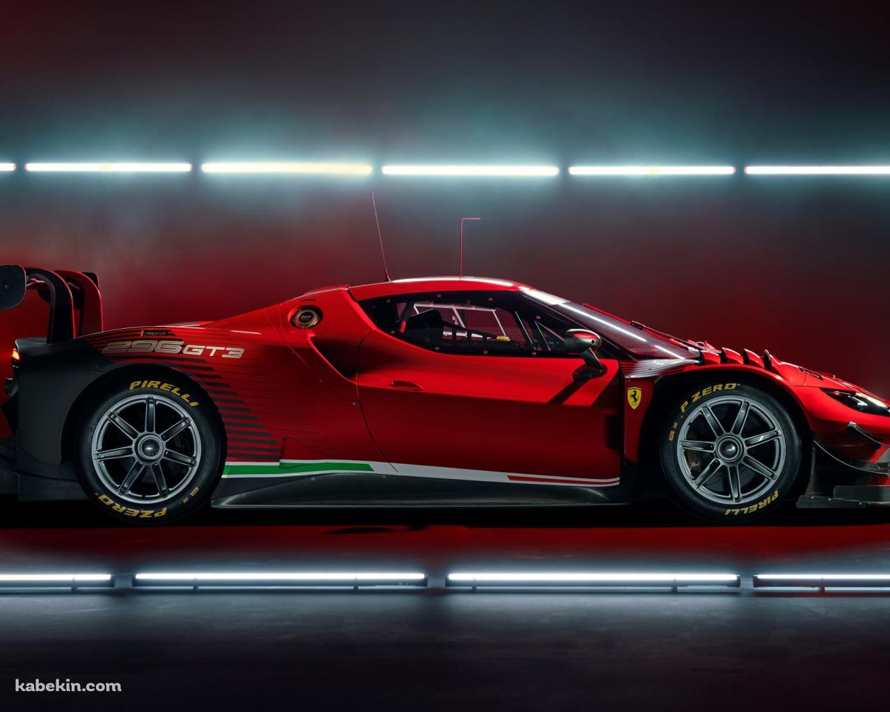 かっこいいFerrari 296 GT3 / 赤の壁紙(1280px x 1024px) 高画質 PC・デスクトップ用